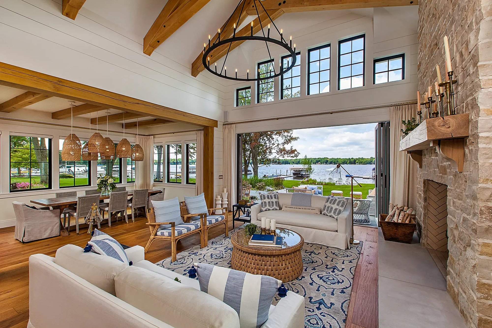 MEADOWLARK_CUSTOM_LAKE_HOME_18052_IMG_4209_2400X1600