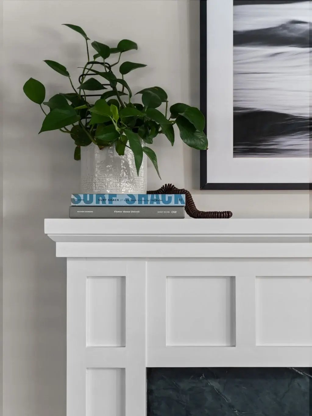 3-MEADOWLARK_FIREPLACE_SURROUND_ANN_ARBOR21203_IMG_07638
