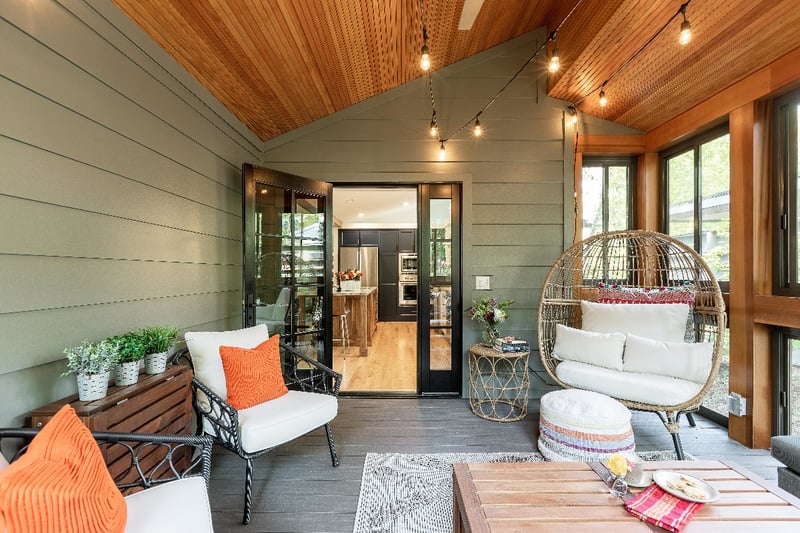 ALBE17101-SCREENED-PORCH-INTO-KITCHEN