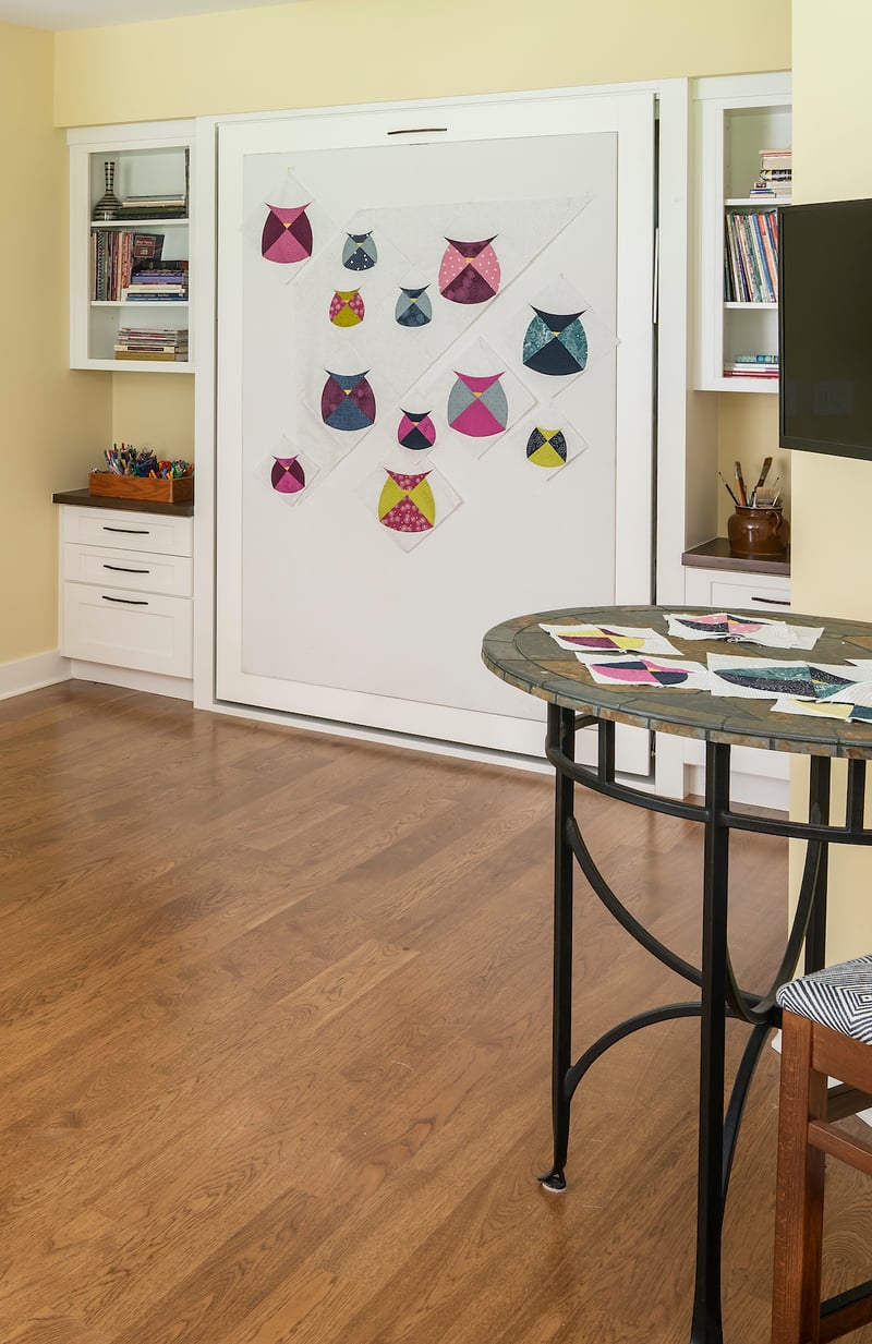GREG16019-CRAFT-ROOM-MURPHY-BED-CLOSED