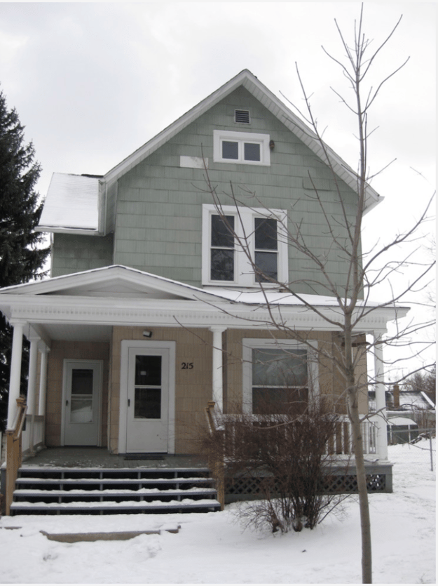 Photo of the home before the Meadowlark Renovation