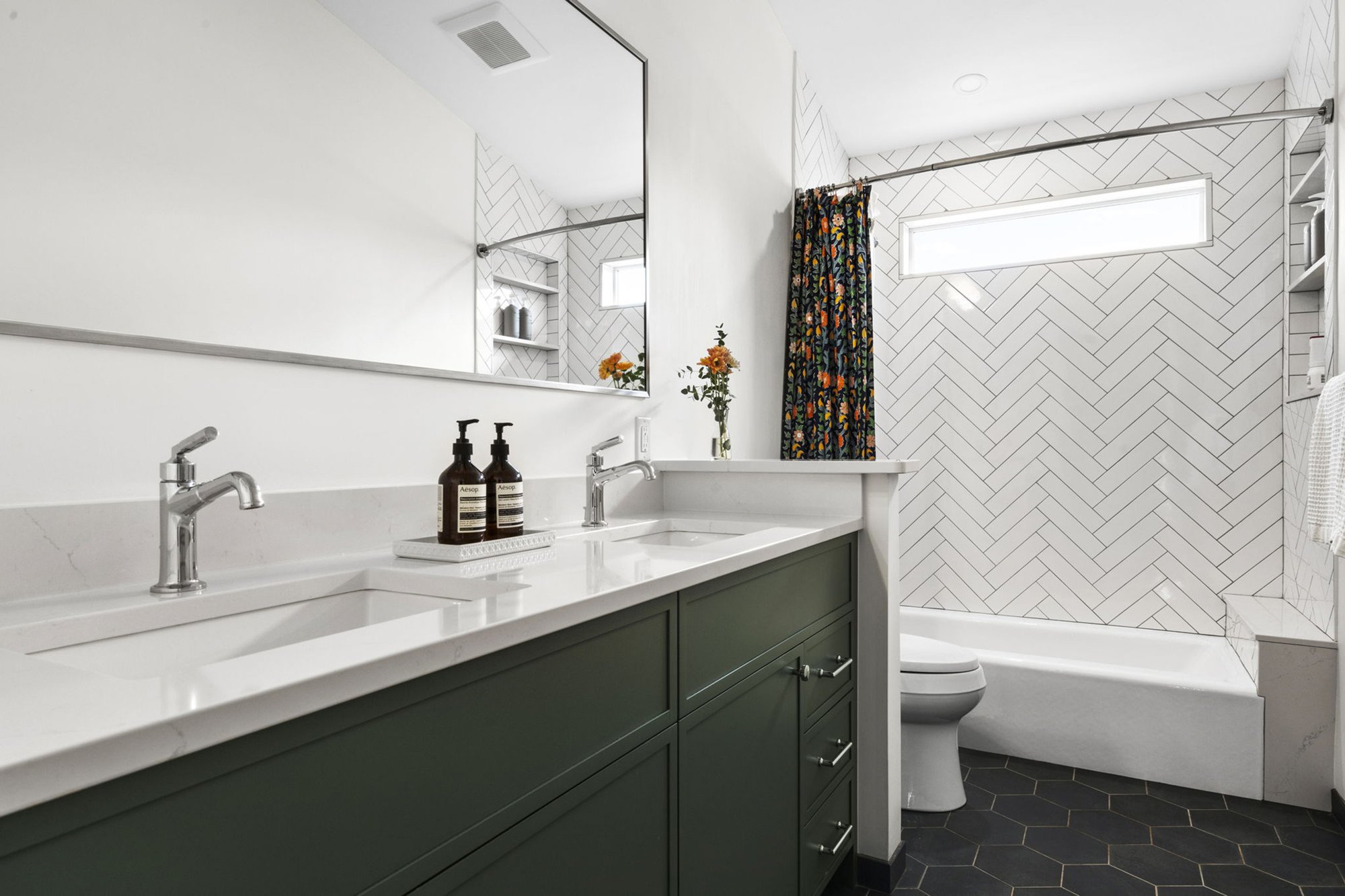 Meadowlark_Remodel_Family_Bathroom_DSC08061_WS