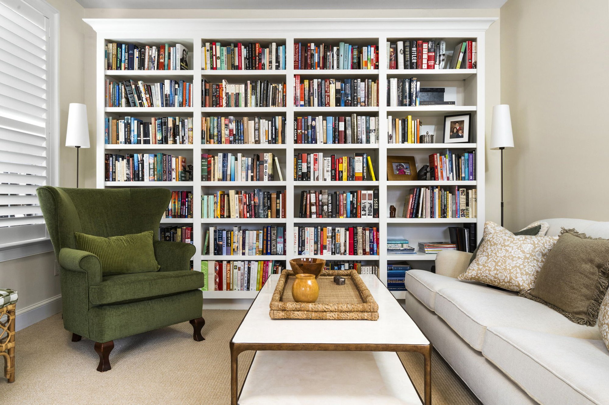 Meadowlark_Remodel_LivingRoom_Bookcase_DSC08159_WS