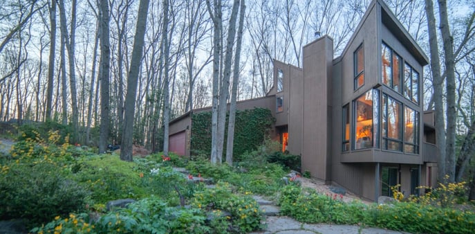PHOTO OF CONTEMPORARY ADDITION