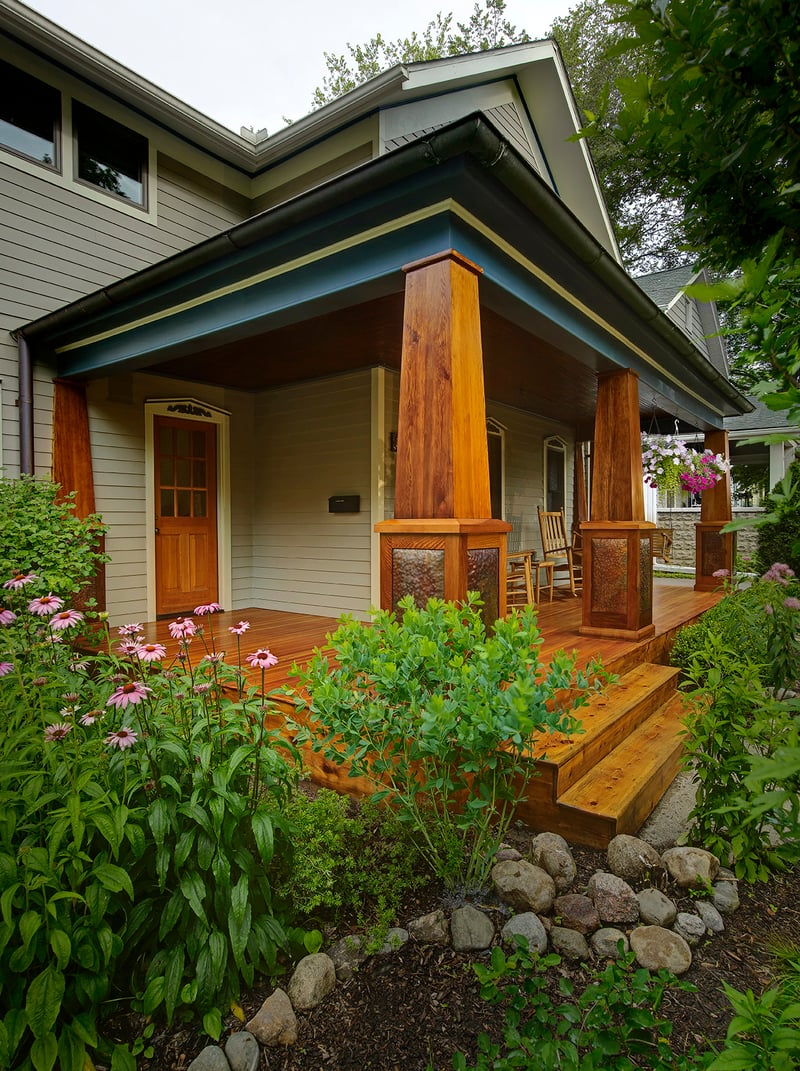 SEL71106-EXTERIOR-FRONT-PORCH