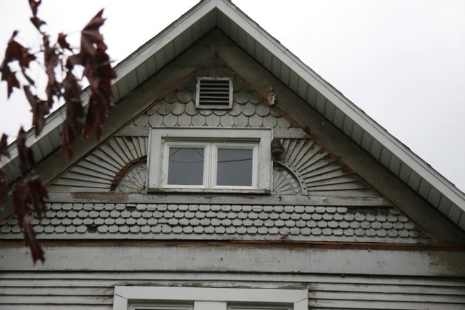 whats under my siding