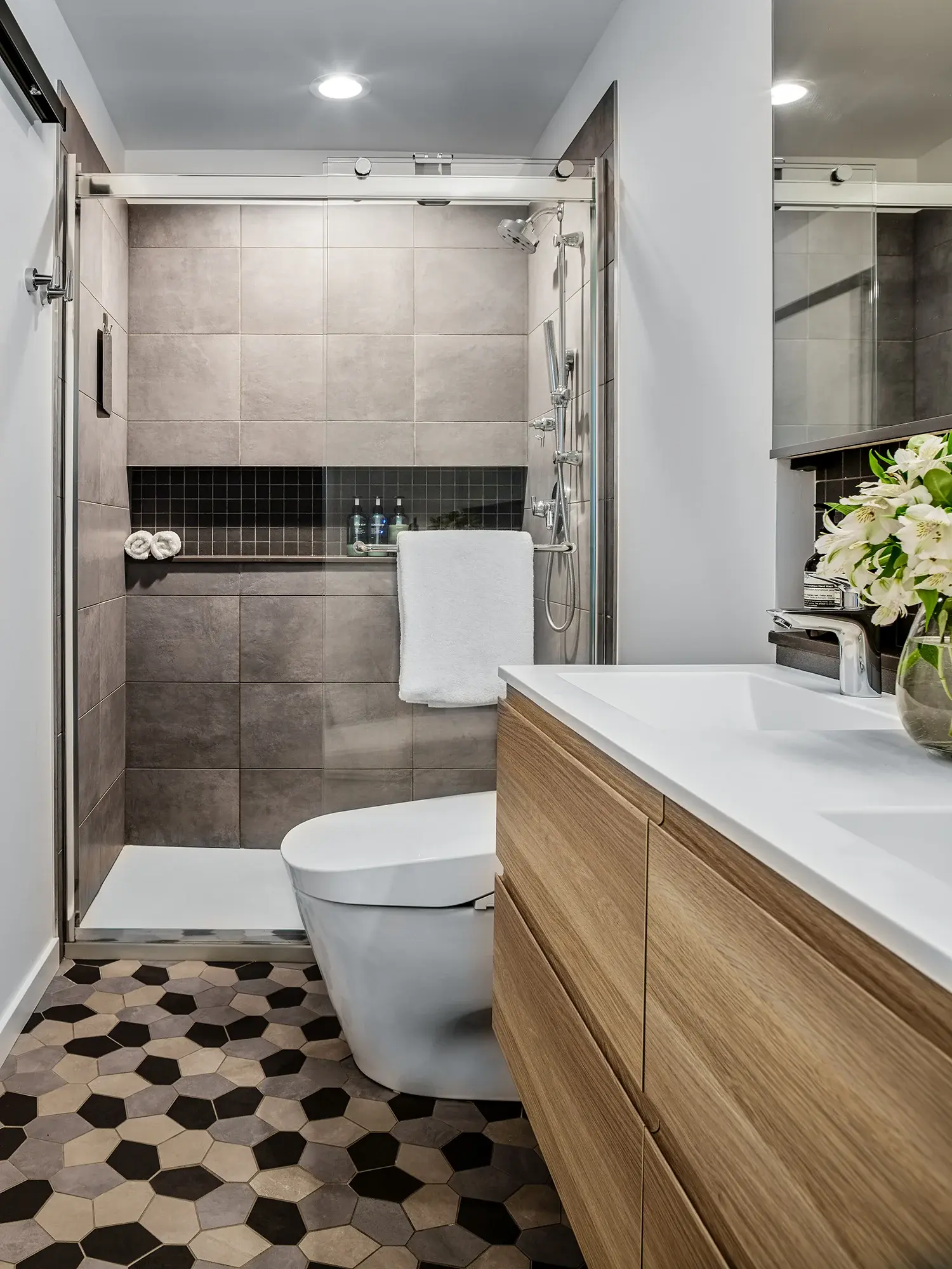 MEADOWLARK_17031_20211214_PRIMARY_BATHROOM_REMODEL_022