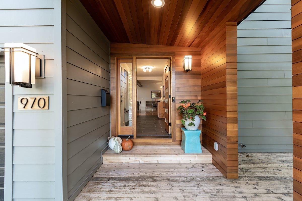 How to Add Curb Appeal to a Flat-Front House