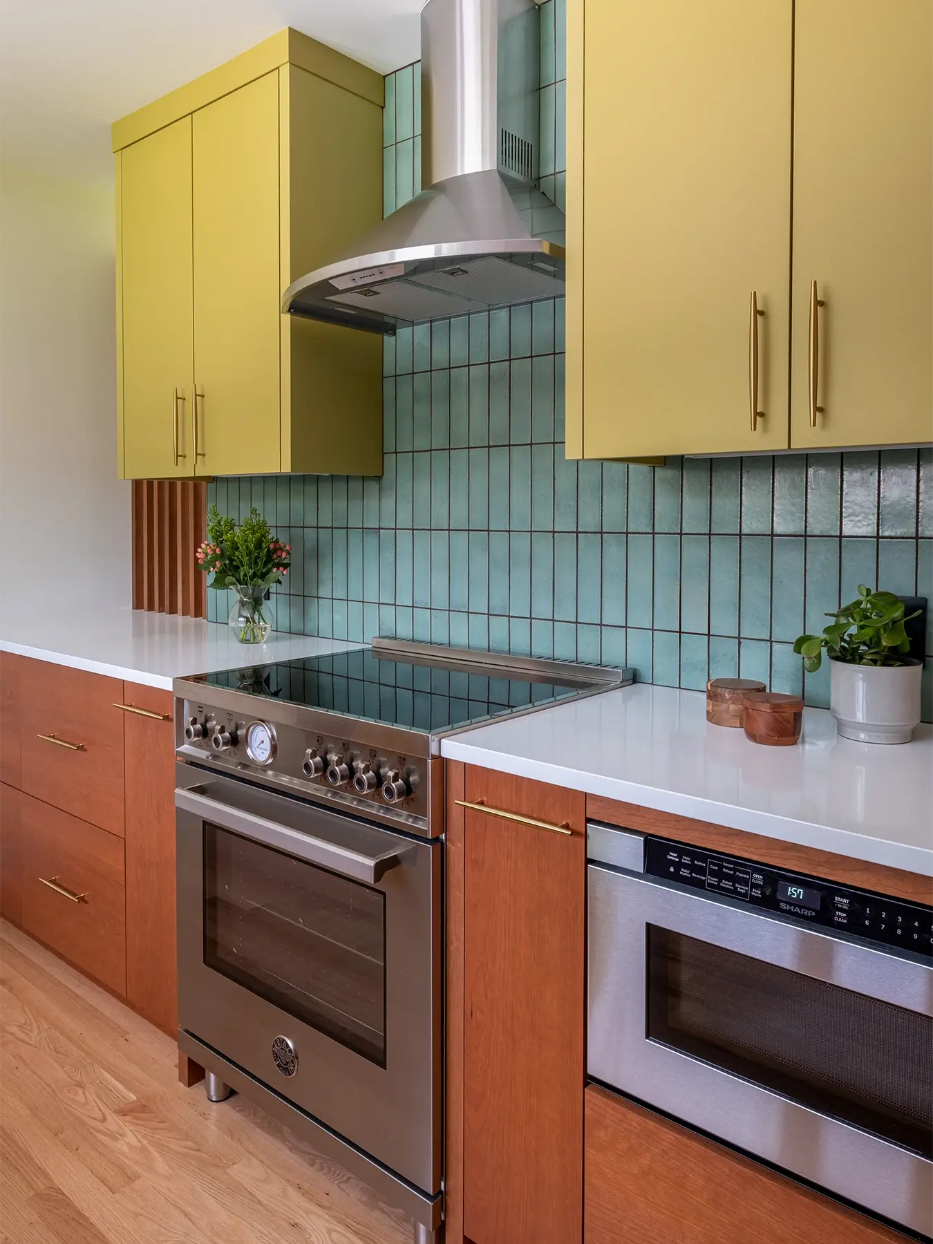 MEADOWLARK_REMODEL_KITCHEN_RANGE_24052-8